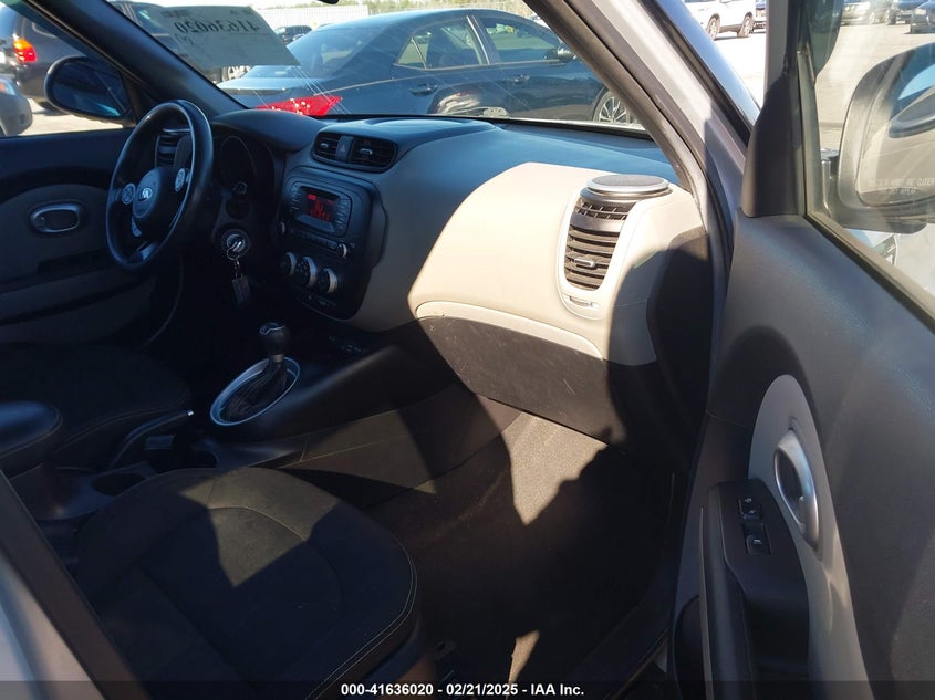 2015 KIA SOUL + - KNDJP3A50F7786345