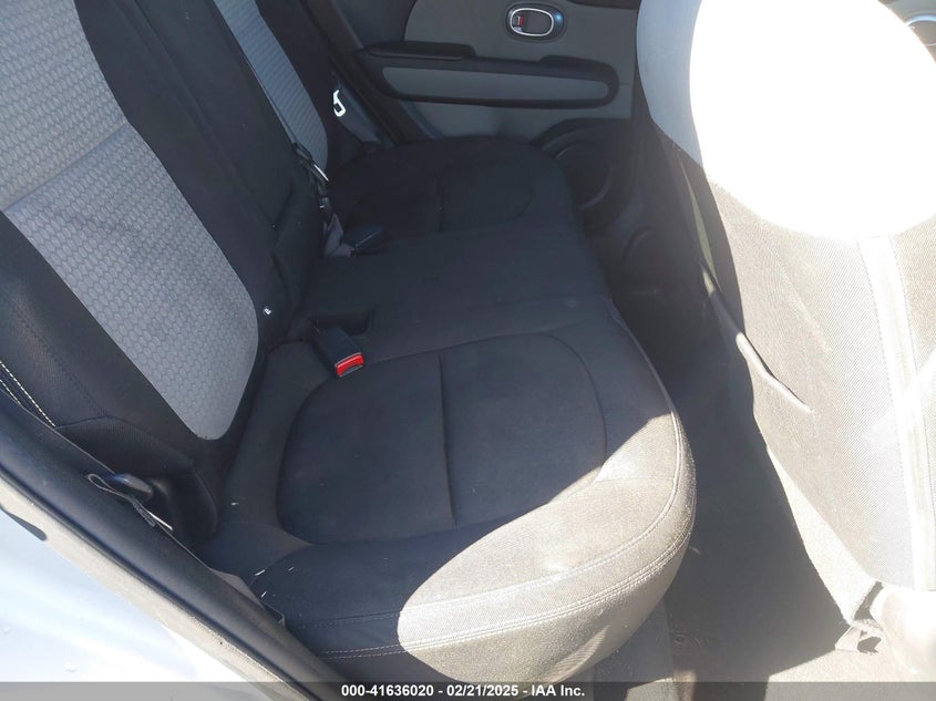 2015 KIA SOUL + - KNDJP3A50F7786345