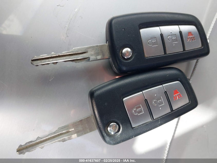 2017 NISSAN ROGUE S - KNMAT2MV9HP558445