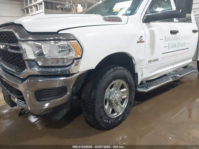 2022 Ram 3500 Tradesman 4X4 8' Box VIN: 3C63R3GL0NG268447 Lot: 41638536