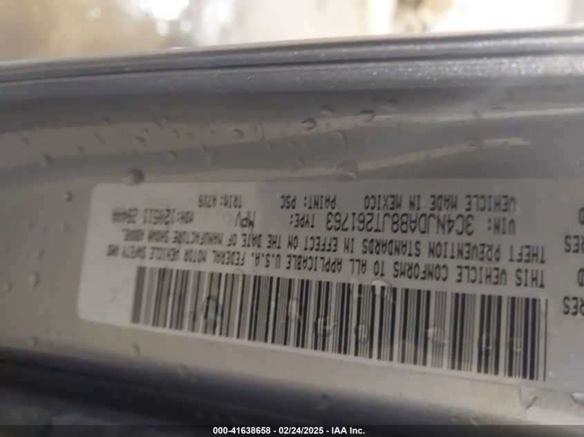 2018 Jeep Compass Sport 4X4 VIN: 3C4NJDAB8JT261763 Lot: 41638658