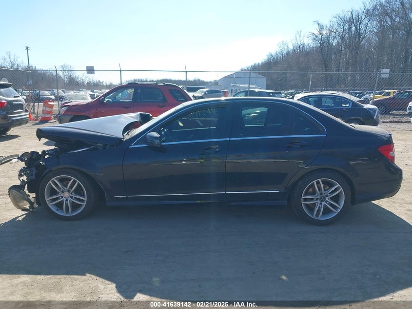 2012 MERCEDES-BENZ C 300 VIN: WDDGF8BB0CR193492
