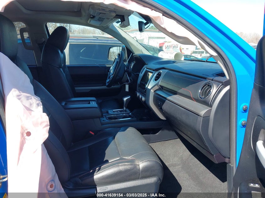 2019 TOYOTA TUNDRA TRD PRO 5.7L V8 - 5TFDY5F19KX793459