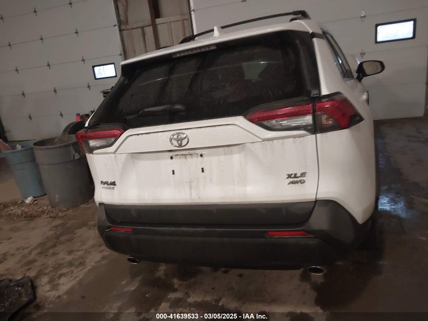2019 TOYOTA RAV4 XLE - 2T3P1RFV4KW023217