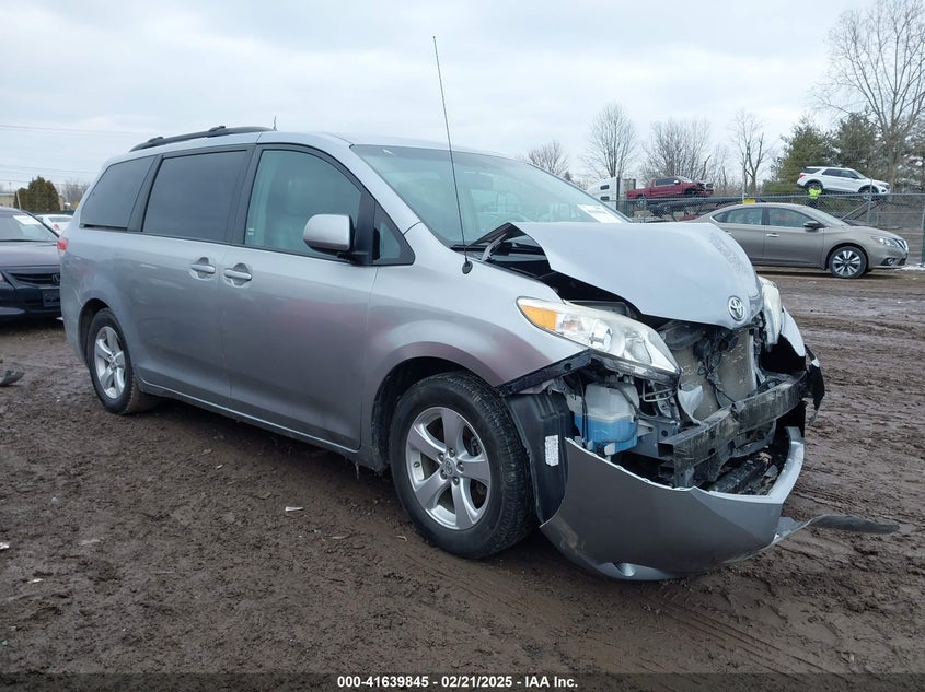 Vin: 5tdkk3dc3bs083769, lot: 42130668, toyota sienna le v6 20111