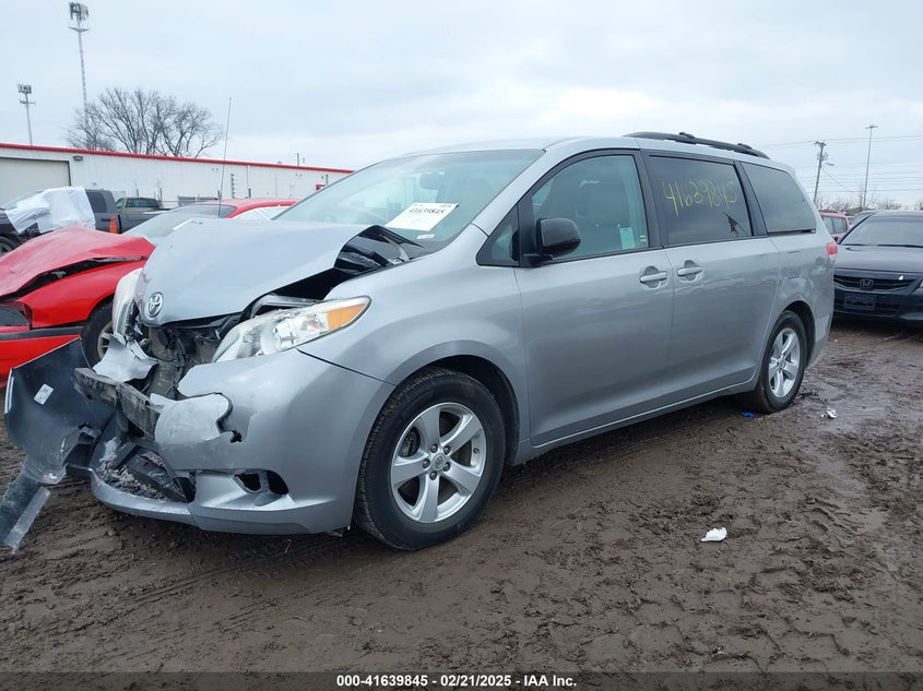 Vin: 5tdkk3dc3bs083769, lot: 42130668, toyota sienna le v6 20112