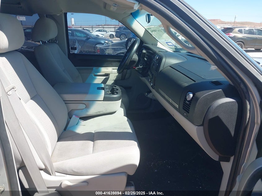 2011 CHEVROLET SILVERADO 1500 VIN: 1GCRKSE39BZ328189