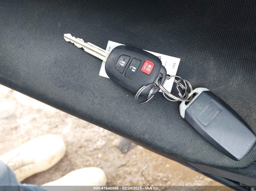 2018 TOYOTA RAV4 LE - 2T3BFREV1JW854136