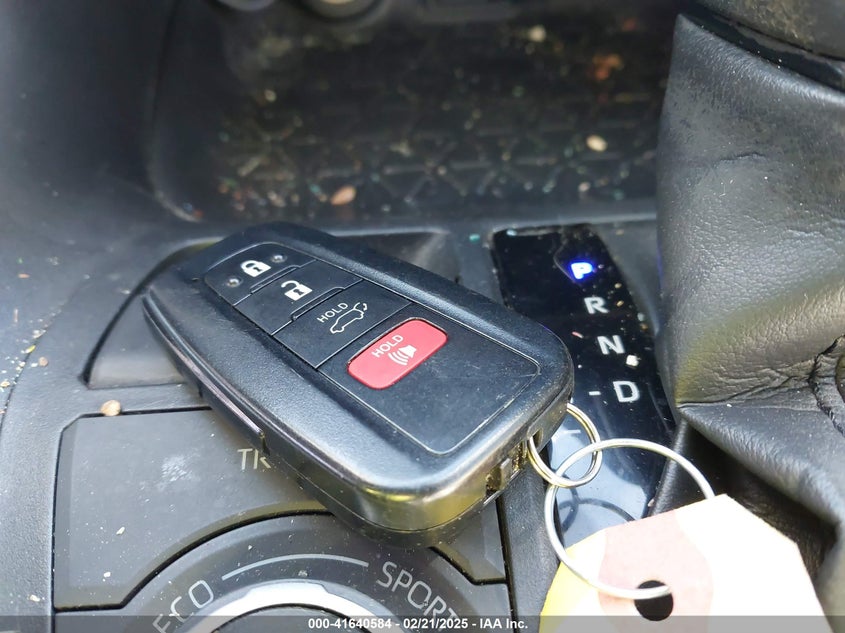 2021 TOYOTA RAV4 HYBRID XLE - JTMR6RFV0MD016789