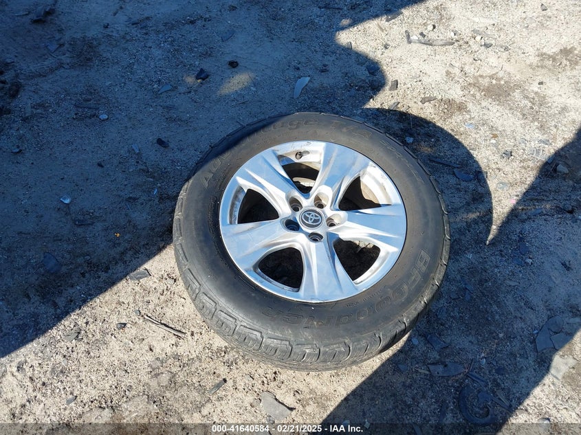 2021 TOYOTA RAV4 HYBRID XLE - JTMR6RFV0MD016789