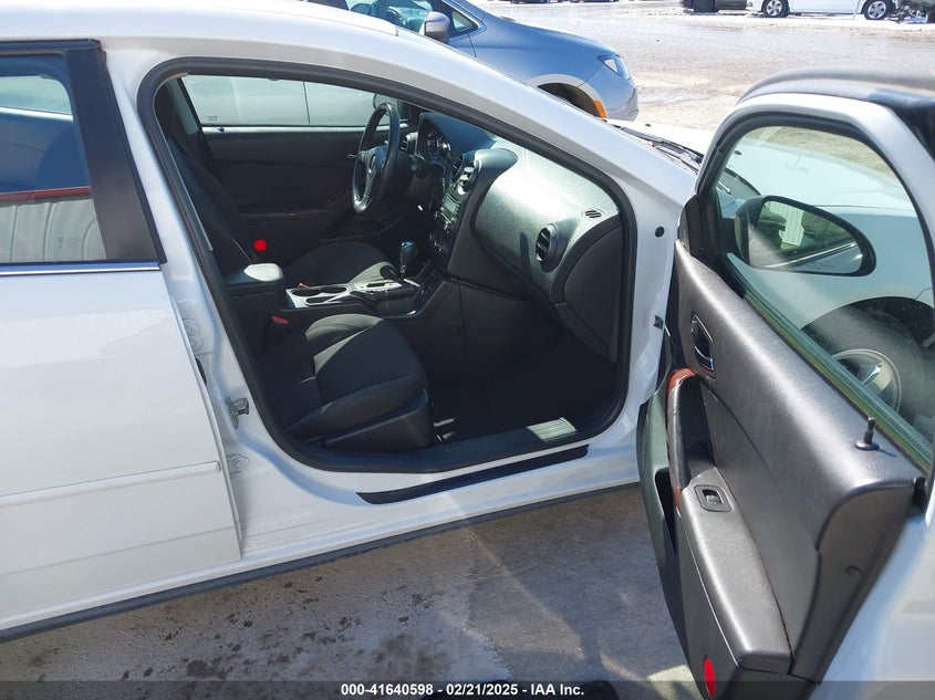 2009 PONTIAC G6 VIN: 1G2ZH57N094104884