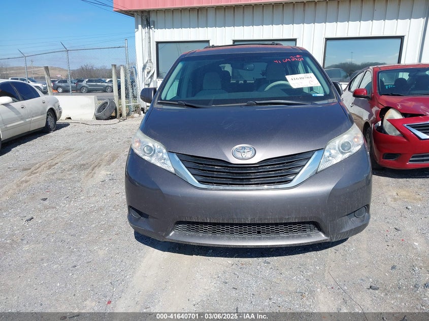 2011 Toyota Sienna Le V6 VIN: 5TDKK3DCXBS015596 Lot: 41640701