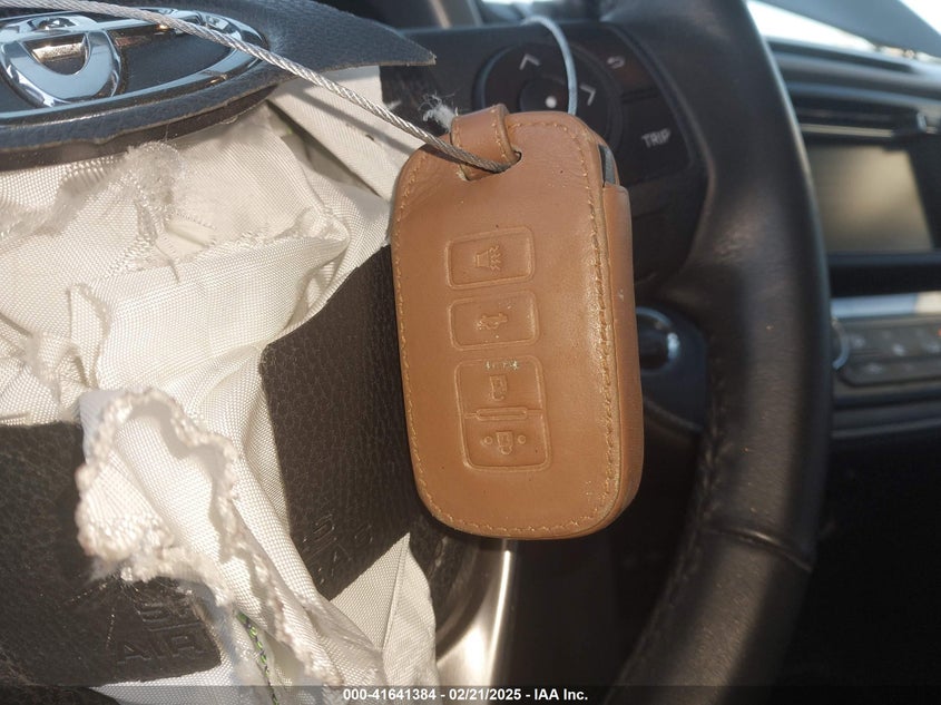 2017 TOYOTA RAV4 XLE - 2T3RFREV9HW666120