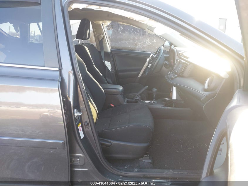 2017 TOYOTA RAV4 XLE - 2T3RFREV9HW666120