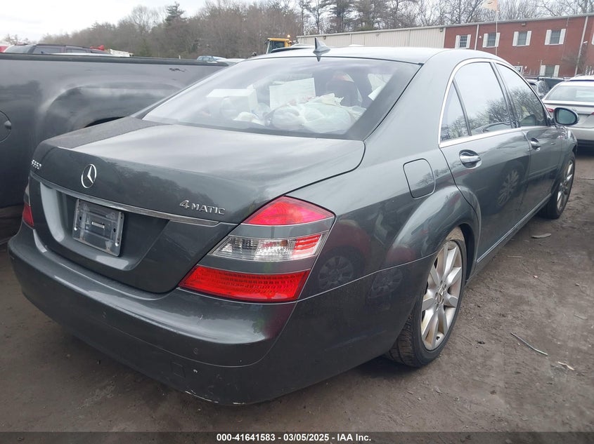 2007 MERCEDES-BENZ S 550 VIN: WDDNG86X57A106779