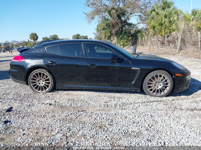 2014 PORSCHE PANAMERA 4 - WP0AA2A79EL013117