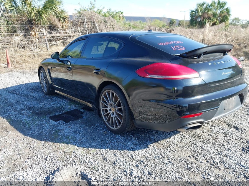 2014 PORSCHE PANAMERA 4 - WP0AA2A79EL013117