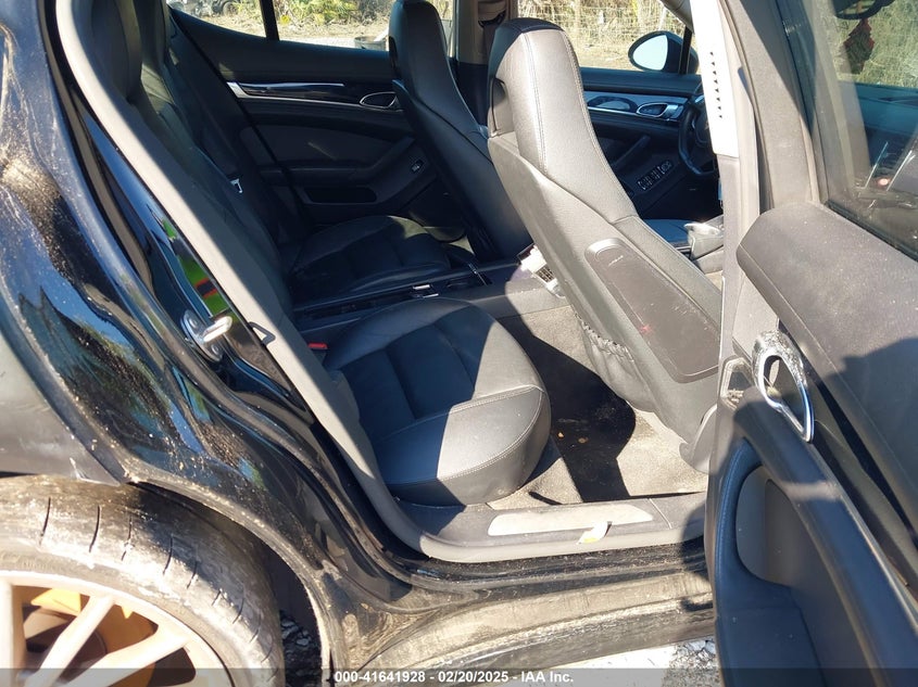 2014 PORSCHE PANAMERA 4 - WP0AA2A79EL013117