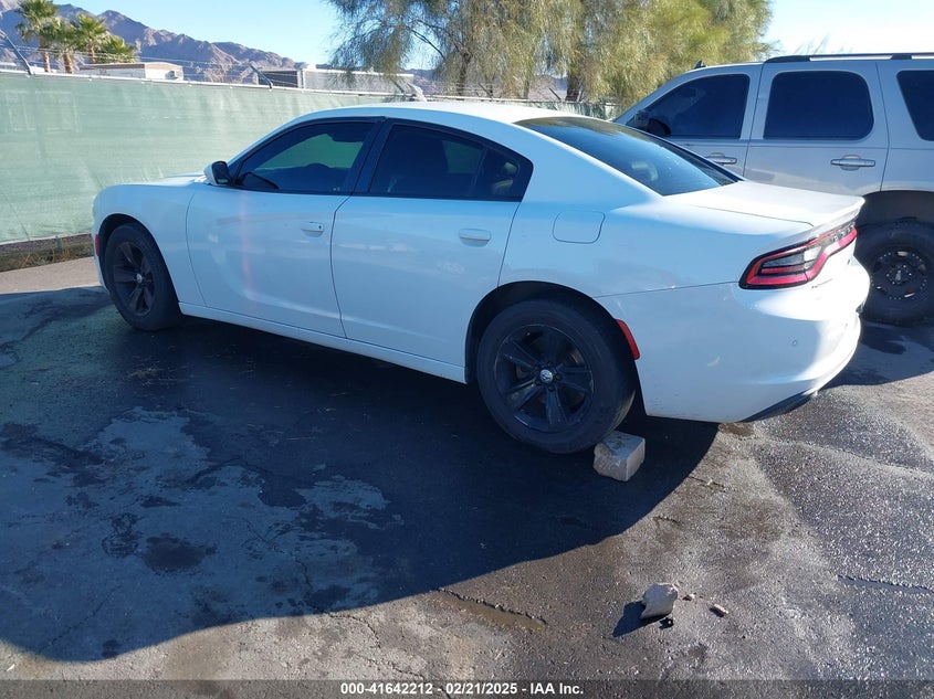 2016 DODGE CHARGER VIN: 2C3CDXAGXGH257621