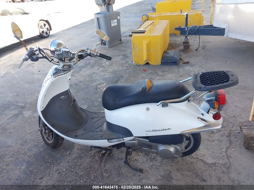 2010 SYM LANCE SCOOTER VIN: RFGBS1HE8AXAN0769