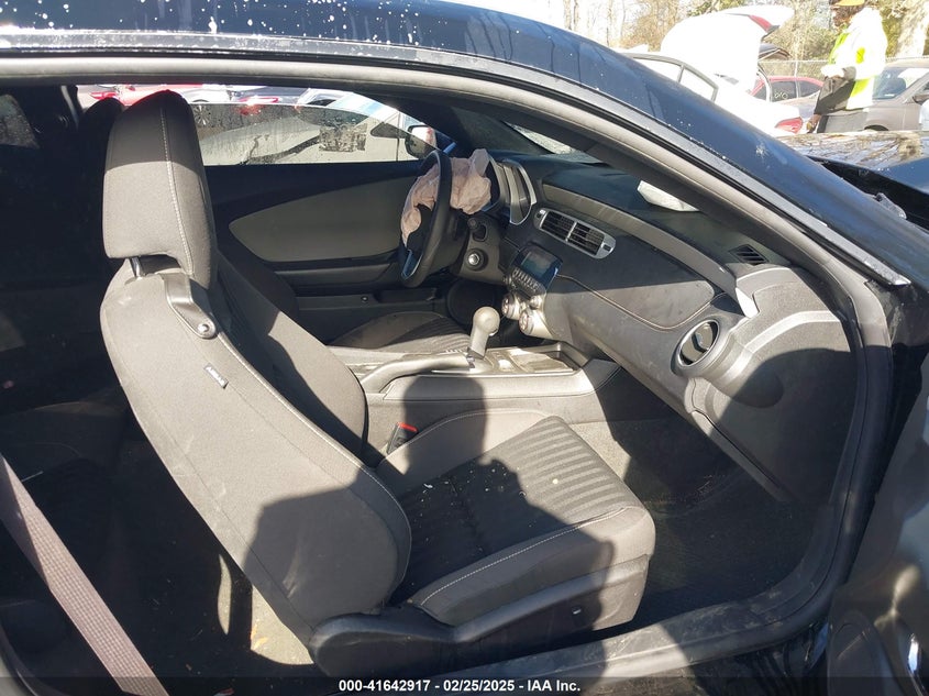 2015 CHEVROLET CAMARO VIN: 2G1FB1E37F9184647