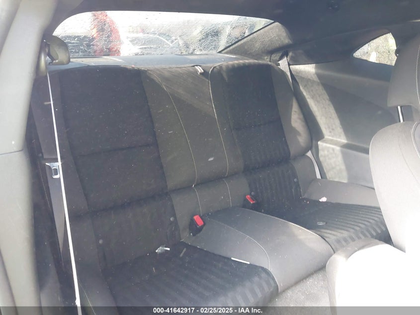 2015 CHEVROLET CAMARO VIN: 2G1FB1E37F9184647