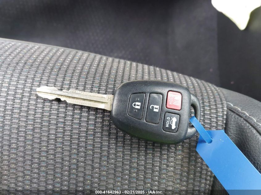 2017 Toyota Corolla Se VIN: 5YFBURHE8HP611574 Lot: 41642963