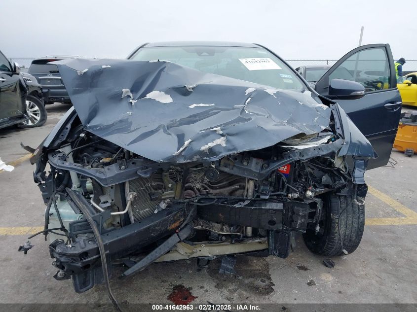 2017 Toyota Corolla Se VIN: 5YFBURHE8HP611574 Lot: 41642963