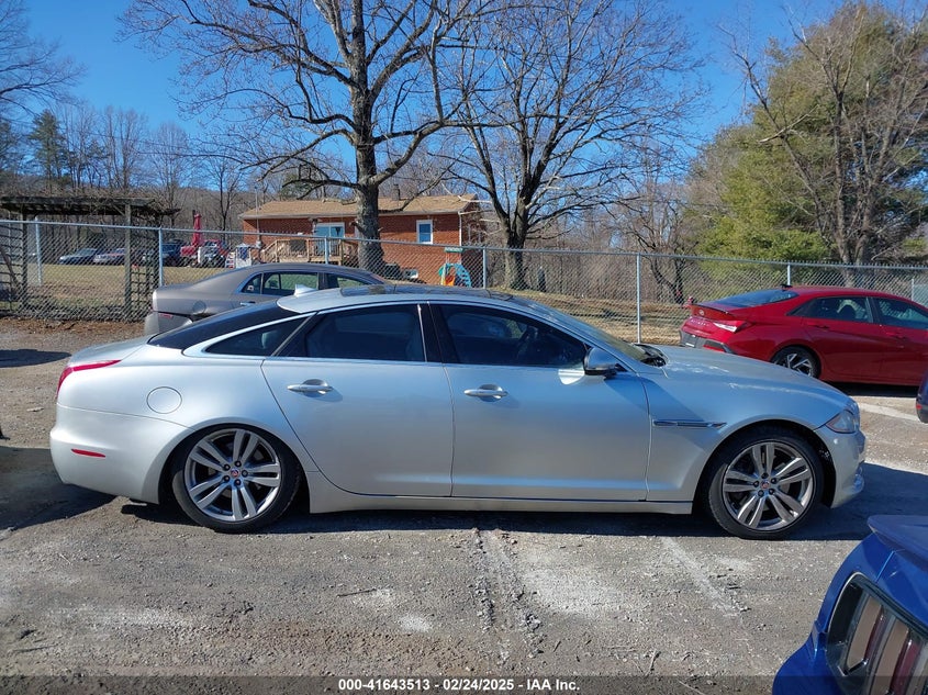 2014 JAGUAR XJ VIN: SAJWJ1CD0E8V63989