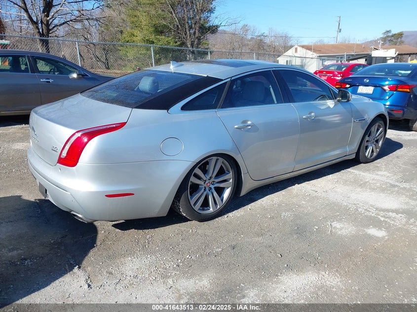 2014 JAGUAR XJ VIN: SAJWJ1CD0E8V63989