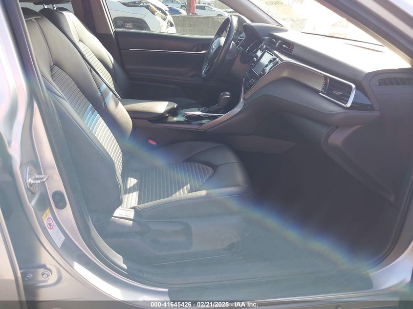 2018 TOYOTA CAMRY VIN: 4T1B11HKXJU147997