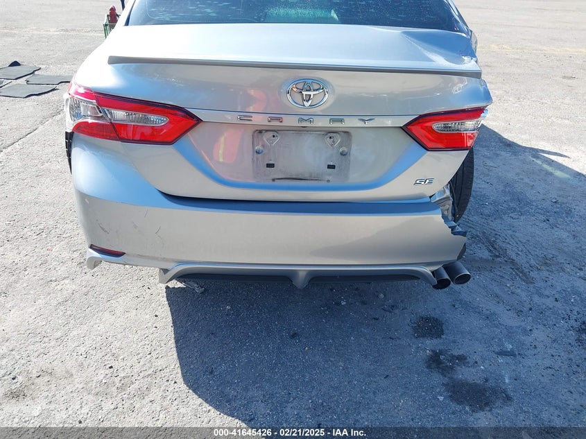 2018 TOYOTA CAMRY VIN: 4T1B11HKXJU147997
