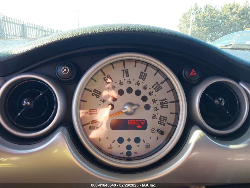 2006 MINI COOPER VIN: WMWRC335X6TJ75058