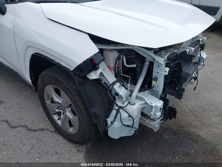 2022 TOYOTA RAV4 XLE - 2T3W1RFV0NC209712