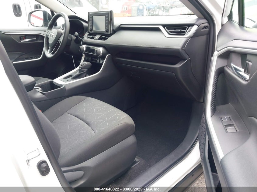 2022 TOYOTA RAV4 XLE - 2T3W1RFV0NC209712