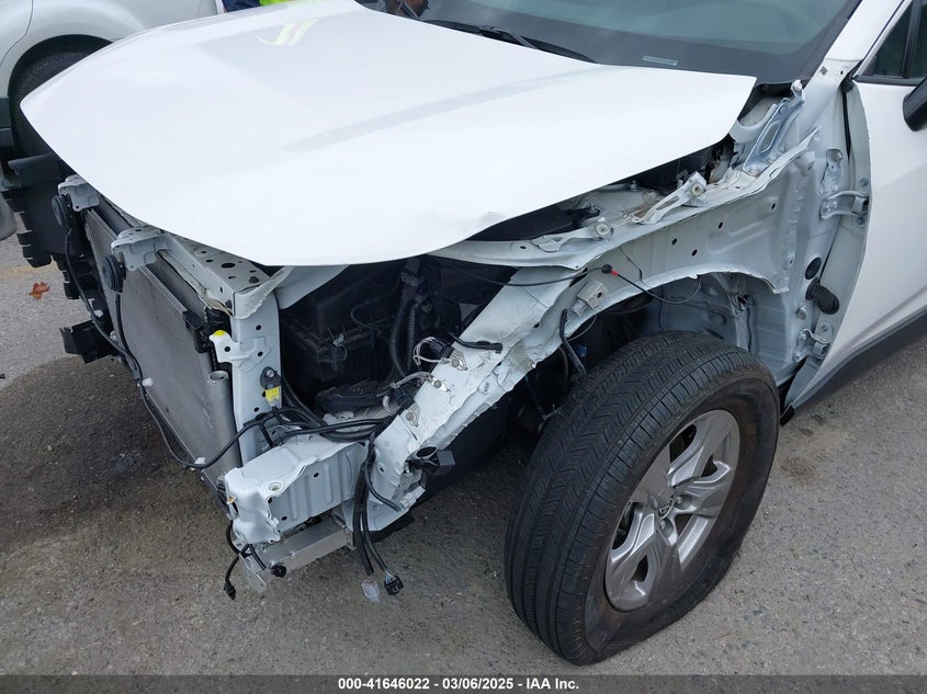 2022 TOYOTA RAV4 XLE - 2T3W1RFV0NC209712