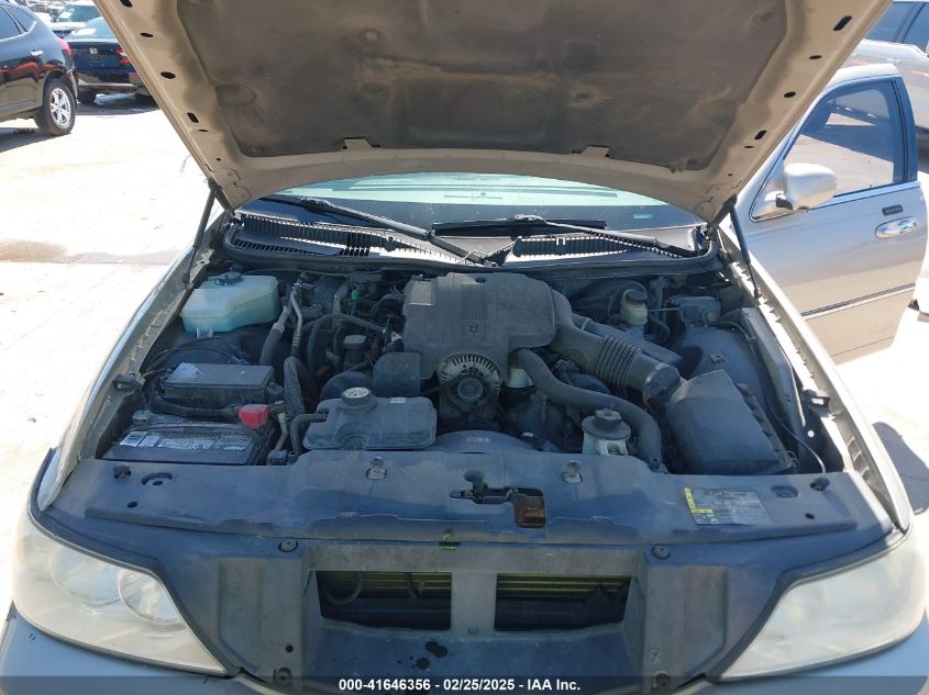 2004 Lincoln Town Car Signature VIN: 1LNHM81W64Y686816 Lot: 41646356