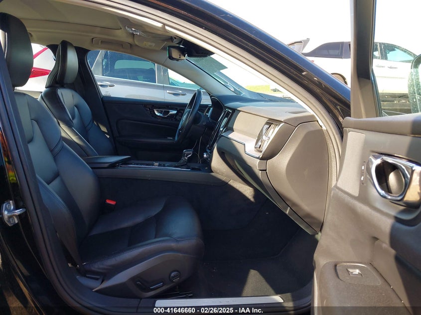 2019 VOLVO S60 VIN: 7JRA22TK0KG013107
