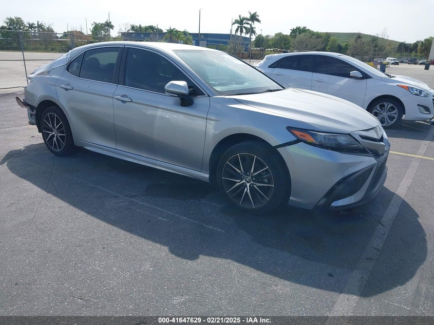 2022 TOYOTA CAMRY  (VIN: 4T1G11AK1NU002157)
