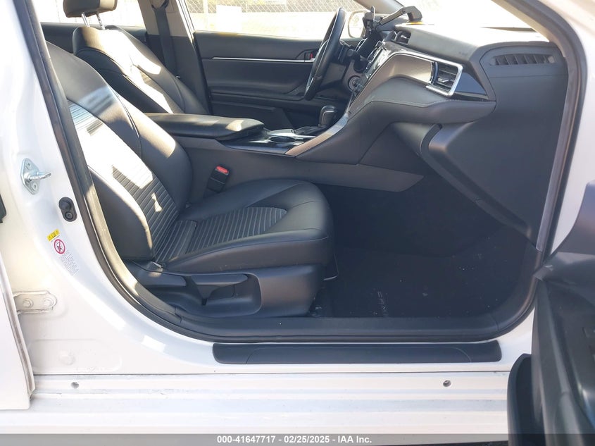 2018 TOYOTA CAMRY VIN: JTNB11HK8J3049461