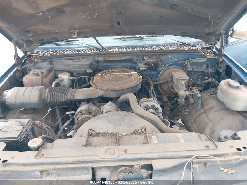 1992 Chevrolet Gmt-400 C1500 VIN: 2GCEC19K2N1251847 Lot: 41648133