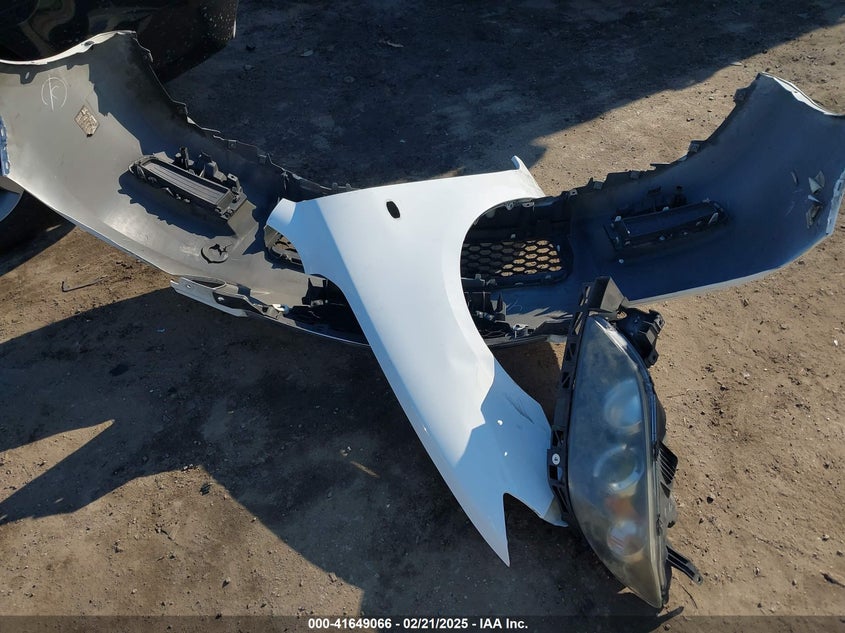 2008 Mazda Mazda3 I VIN: JM1BK32G481818139 Lot: 41649066