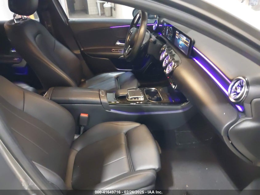 2019 MERCEDES-BENZ A 220 VIN: WDD3G4FB2KW020829