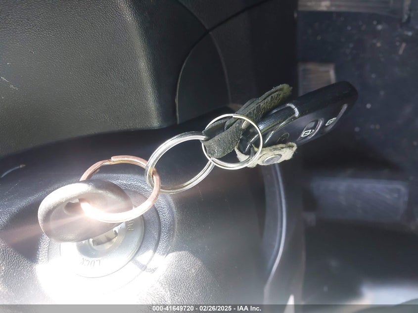 2010 HYUNDAI TUCSON VIN: KM8JUCAC2AU093287