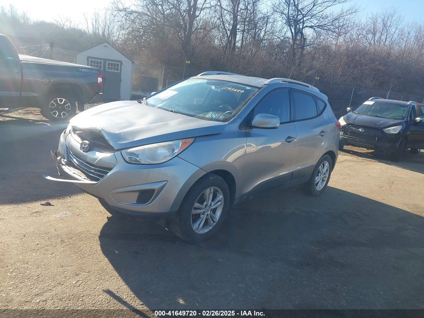 2010 HYUNDAI TUCSON VIN: KM8JUCAC2AU093287