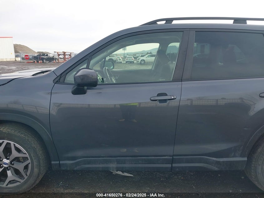 2023 SUBARU FORESTER VIN: JF2SKAEC7PH413624