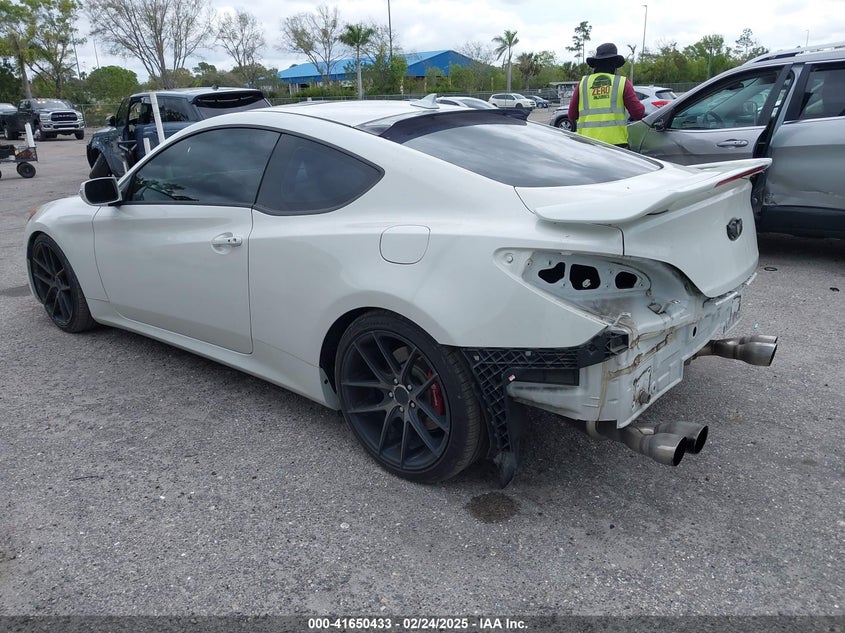 2013 HYUNDAI GENESIS VIN: KMHHU6KJ2DU108081