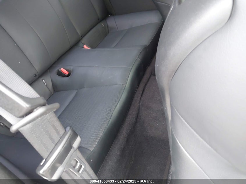 2013 HYUNDAI GENESIS VIN: KMHHU6KJ2DU108081