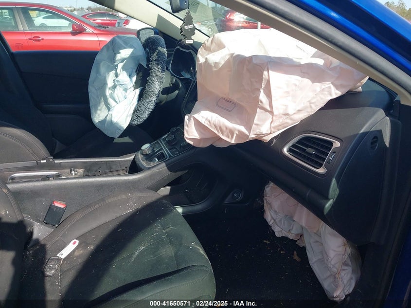 2016 CHRYSLER 200 LIMITED - 1C3CCCAB4GN167100