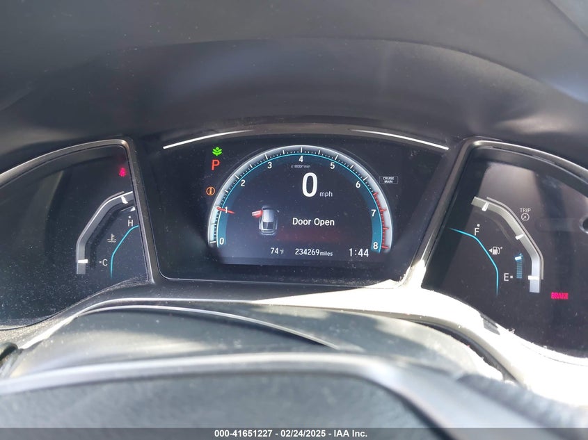 2018 HONDA CIVIC VIN: SHHFK7H55JU234200